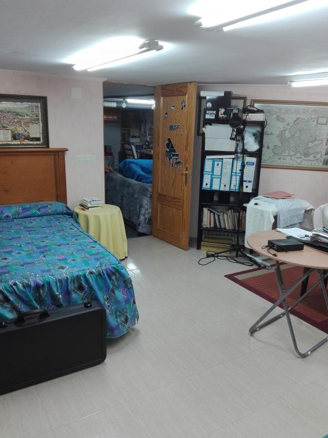 02-08-2019_28Habitacion sotano2 - copia - copia.jpg